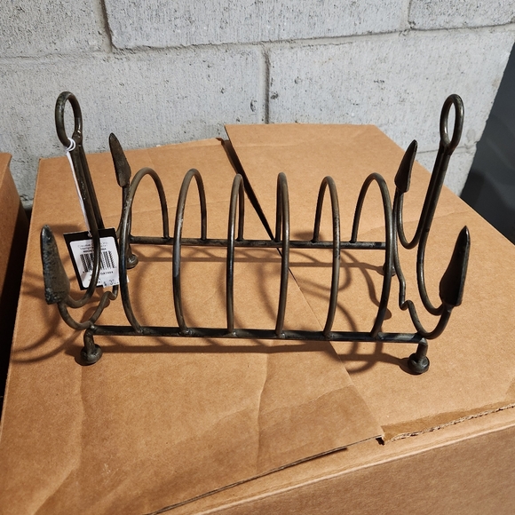 Creative Co-Op Anchor Plate Rack - Picture 2 of 6